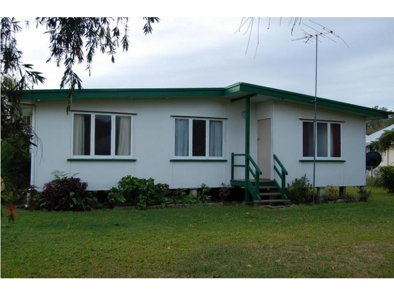 35 Brewer Road, Sarina QLD 4737