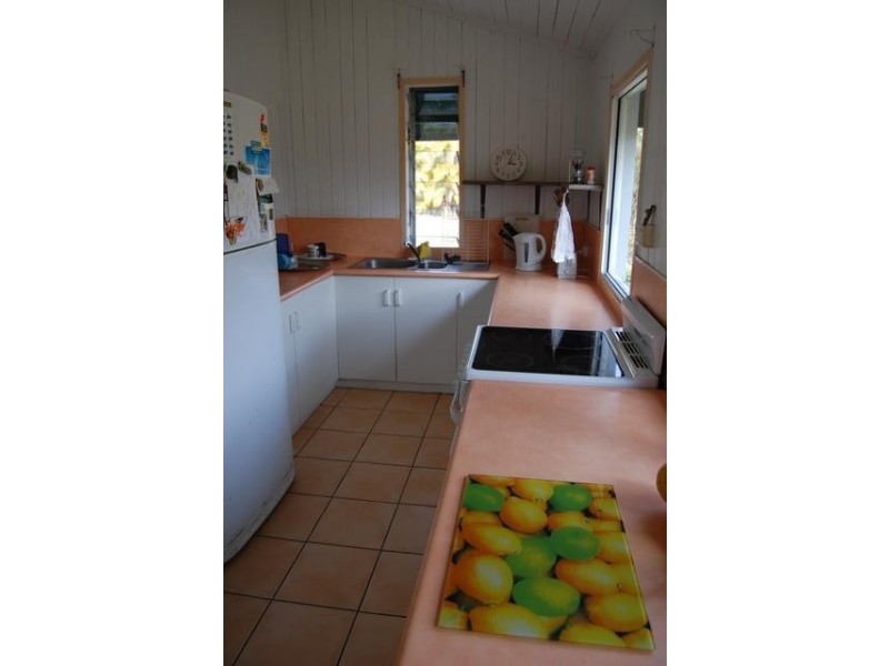 33 Maralyn Avenue, Grasstree Beach QLD 4740