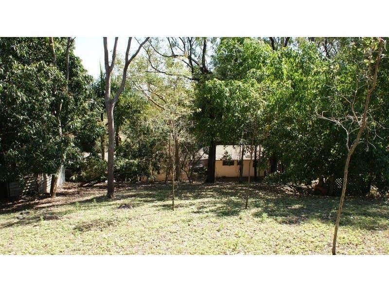 18 Von Fahlands Road, Sarina QLD 4737