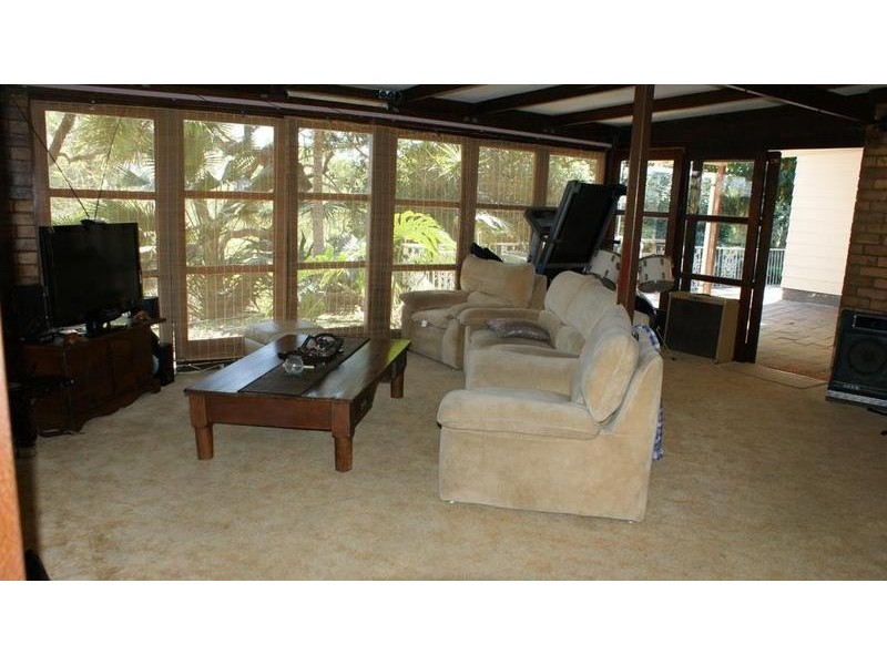 18 Von Fahlands Road, Sarina QLD 4737