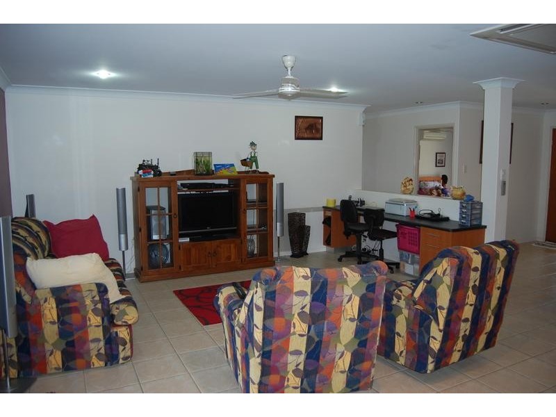 14 Shinfield Road, Sarina QLD 4737