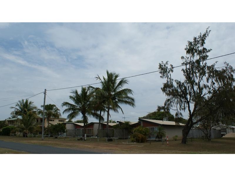 4/47 Owen Jenkins Drive, Sarina Beach QLD 4737