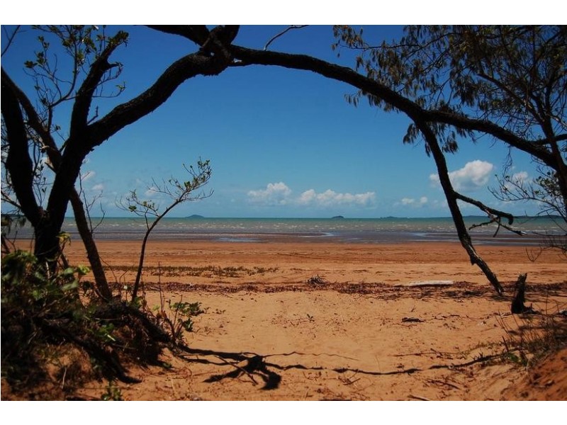 226 Miran Khan Drive, Armstrong Beach QLD 4737