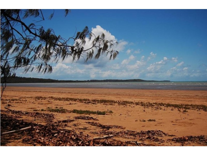 226 Miran Khan Drive, Armstrong Beach QLD 4737