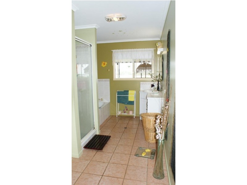 18 Morris Street, Campwin Beach QLD 4737