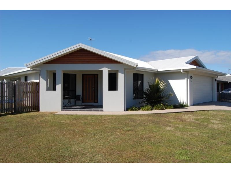24 Swan Street, Armstrong Beach QLD 4737
