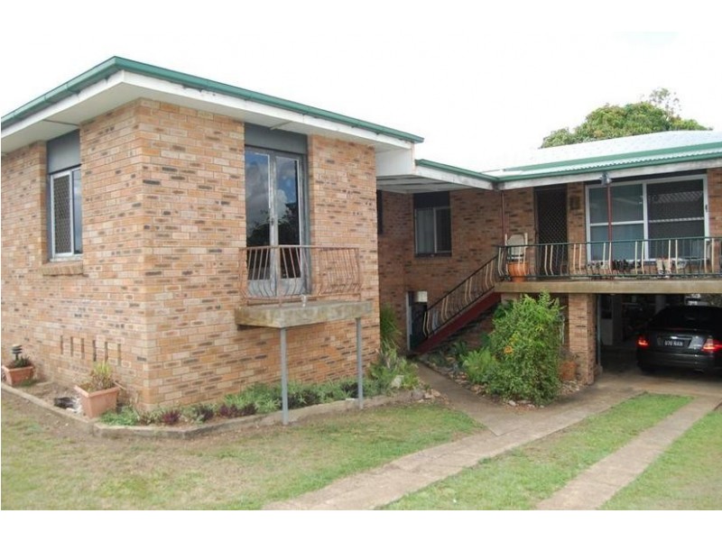4 Holmes Avenue, Sarina QLD 4737