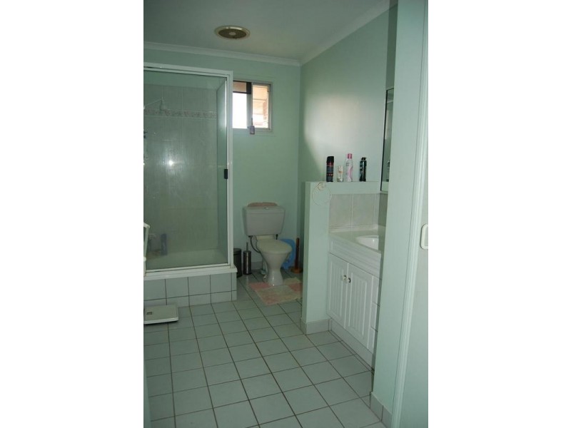 4 Holmes Avenue, Sarina QLD 4737