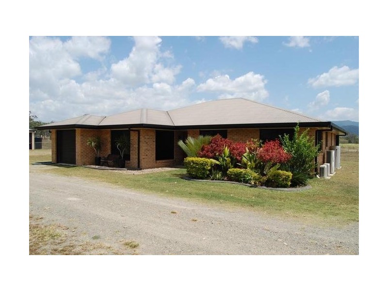 14 Shinfield Road, Sarina QLD 4737