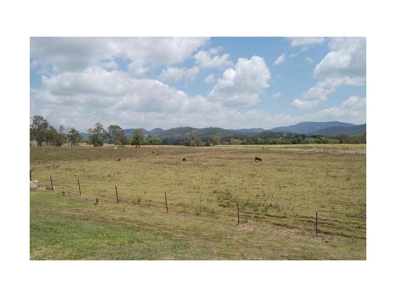 14 Shinfield Road, Sarina QLD 4737