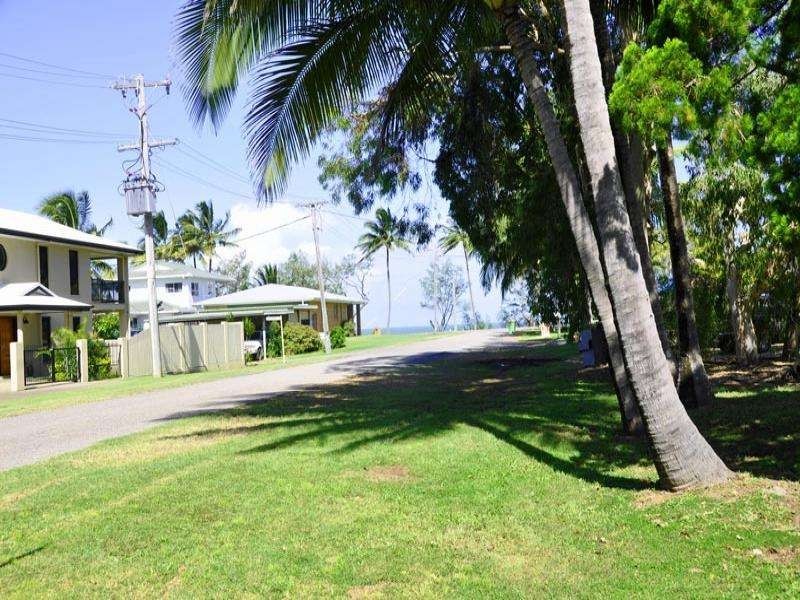 1 Clark Street, Grasstree Beach QLD 4740
