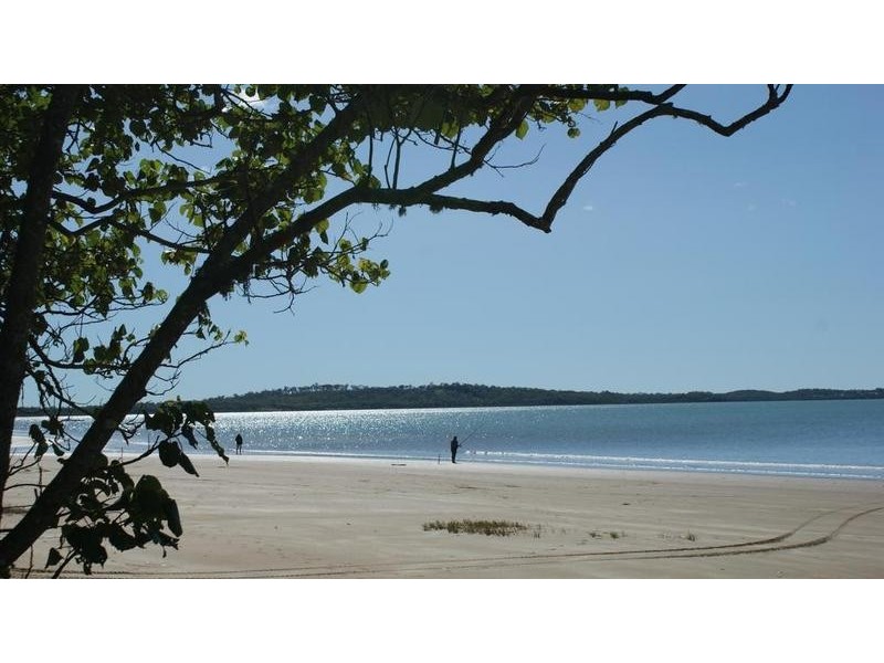 5 Deguara Avenue, Sarina QLD 4737