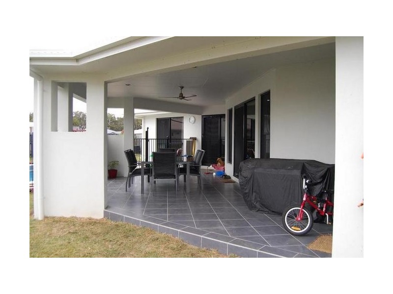 24 Swan Street, Armstrong Beach QLD 4737