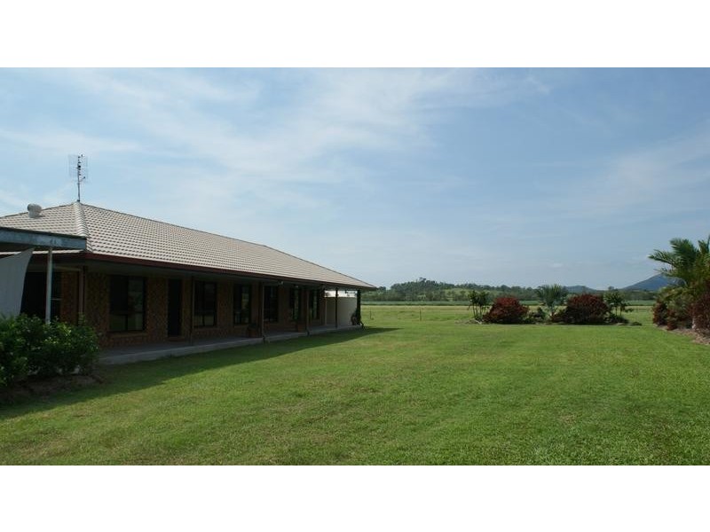 90282 Bruce Highway, Sarina QLD 4737