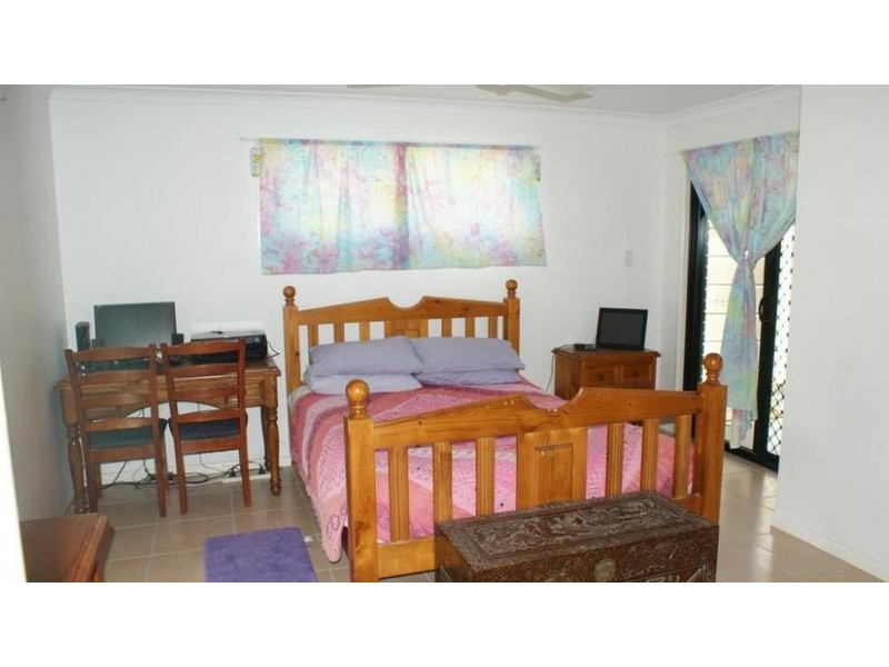 90282 Bruce Highway, Sarina QLD 4737