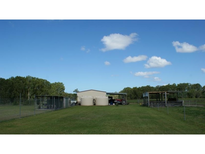 90282 Bruce Highway, Sarina QLD 4737