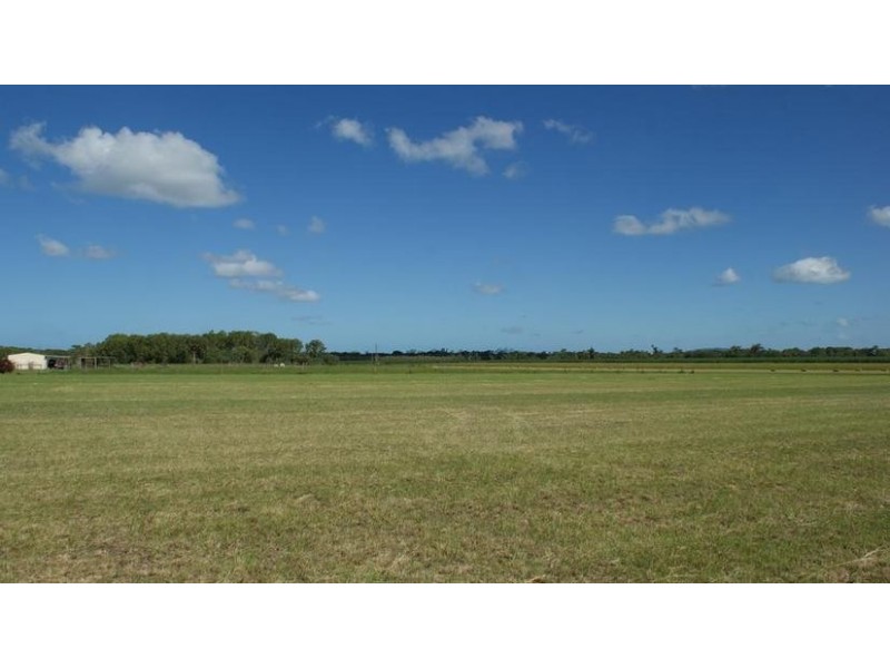 090282 Bruce Highway, Sarina QLD 4737
