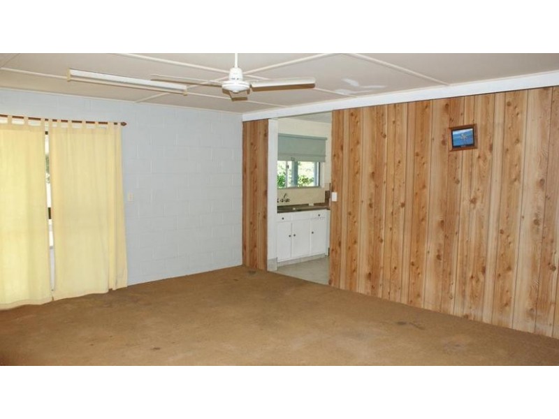 9 Colonial Drive, Sarina QLD 4737