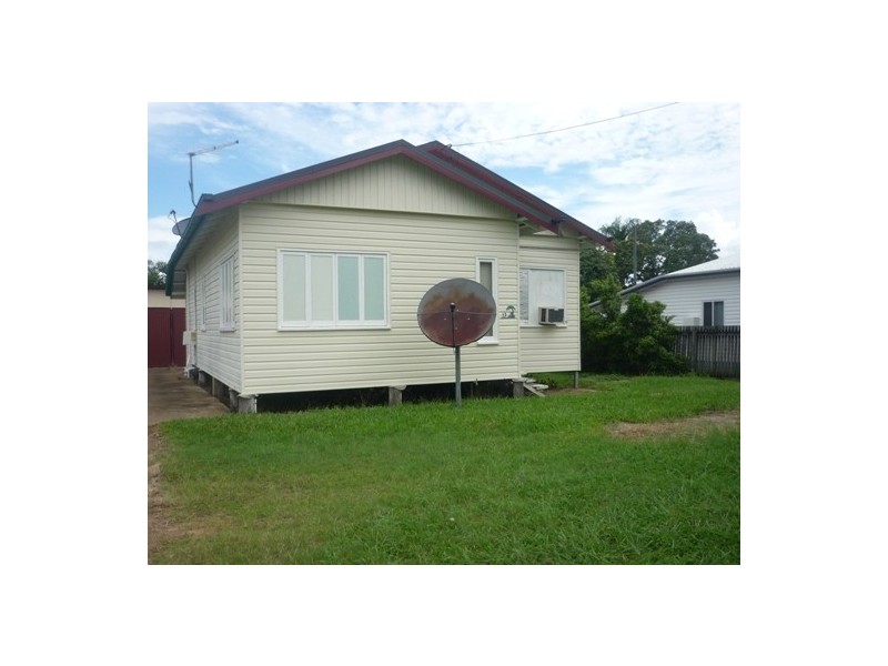 13 East Street, Sarina QLD 4737