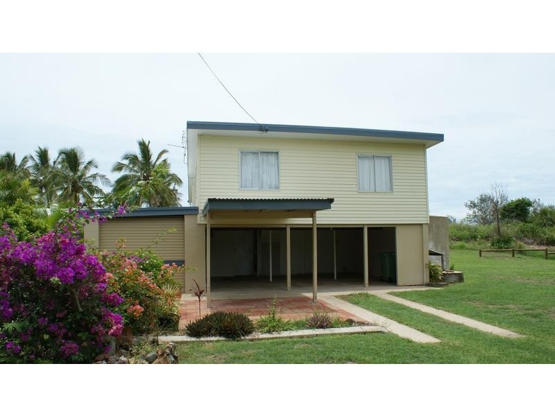 152 The Esplanade, Grasstree Beach QLD 4740