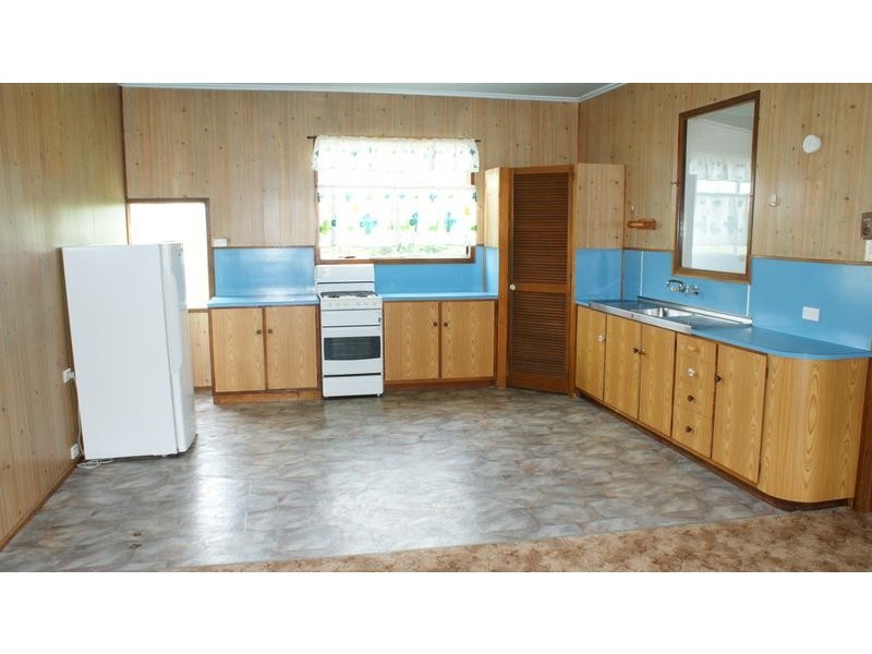 152 The Esplanade, Grasstree Beach QLD 4740