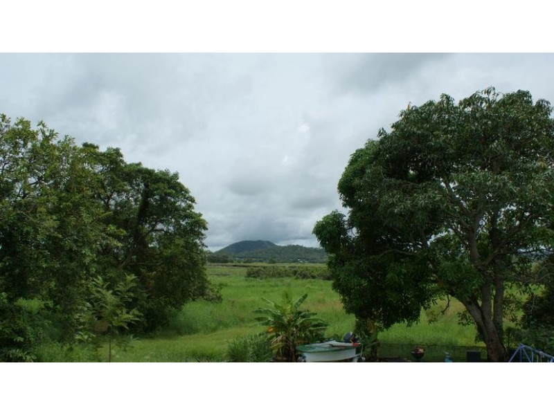 34 Atherton Street, Sarina QLD 4737