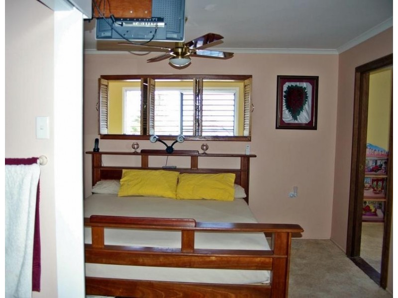 94 The Esplanade, Grasstree Beach QLD 4740