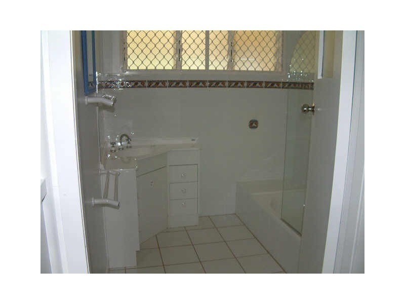 34 Atherton Street, Sarina QLD 4737