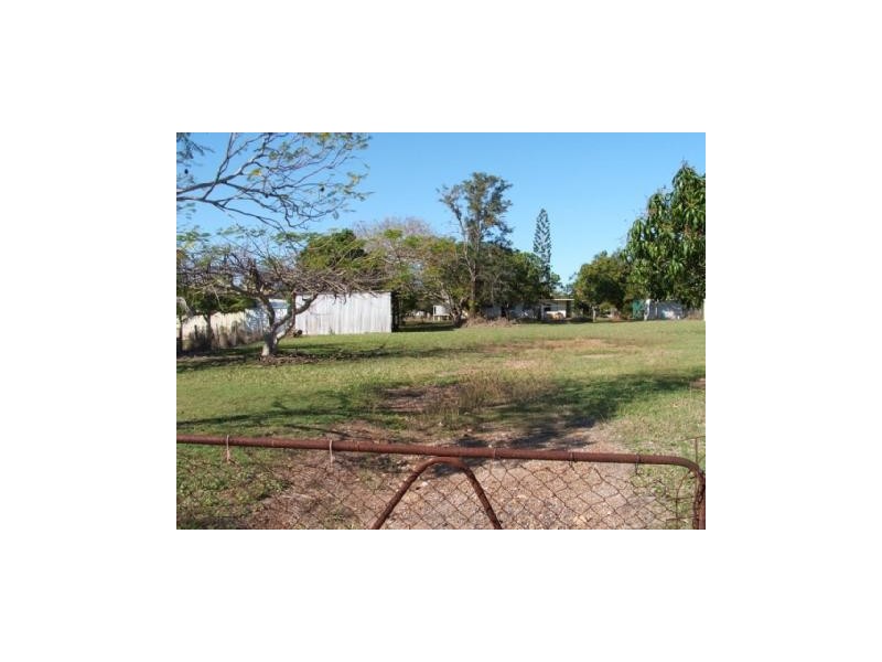 8 Macartney Street, St Lawrence QLD 4707