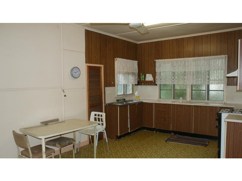 22 Atherton Street, Sarina QLD 4737