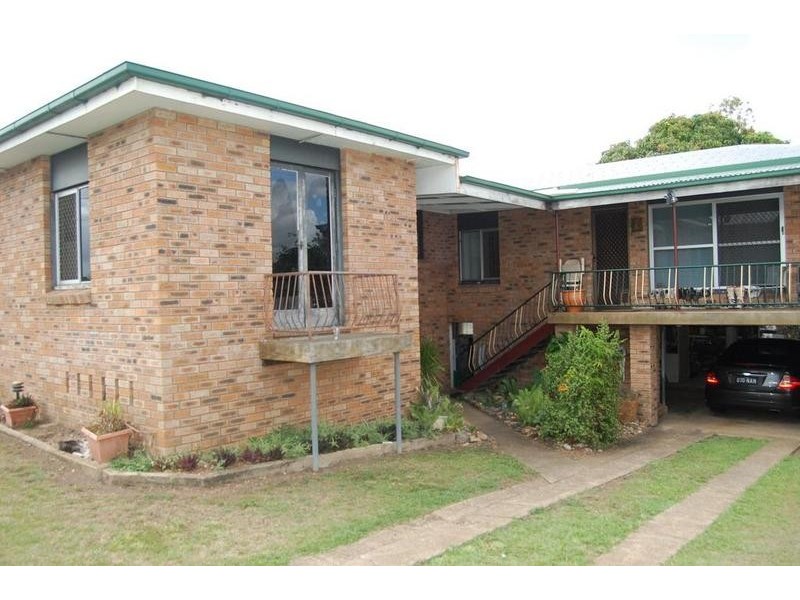 4 Holmes Avenue, Sarina QLD 4737