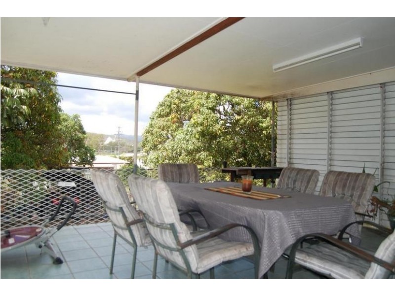 4 Holmes Avenue, Sarina QLD 4737