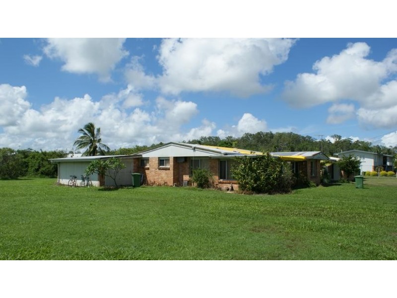 27 Brewers Road, Sarina QLD 4737