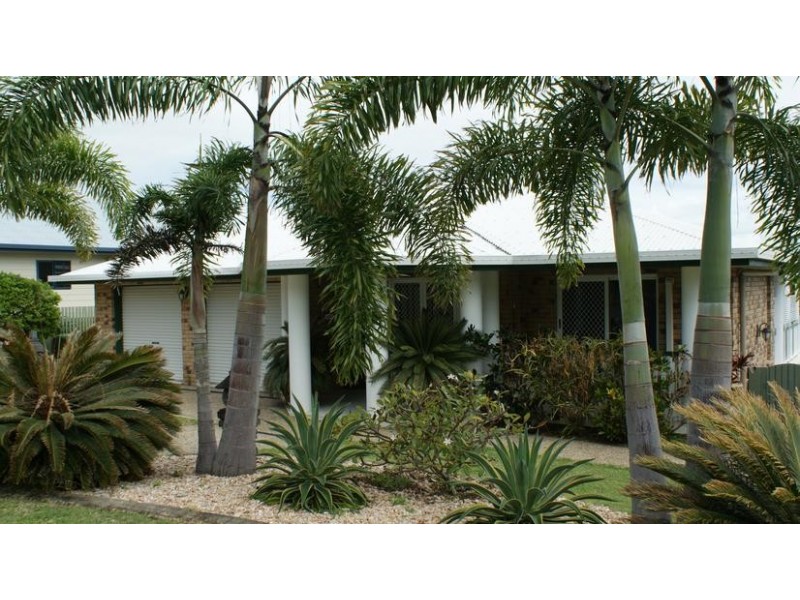 25 Captain Blackwood Drive, Sarina Beach QLD 4737