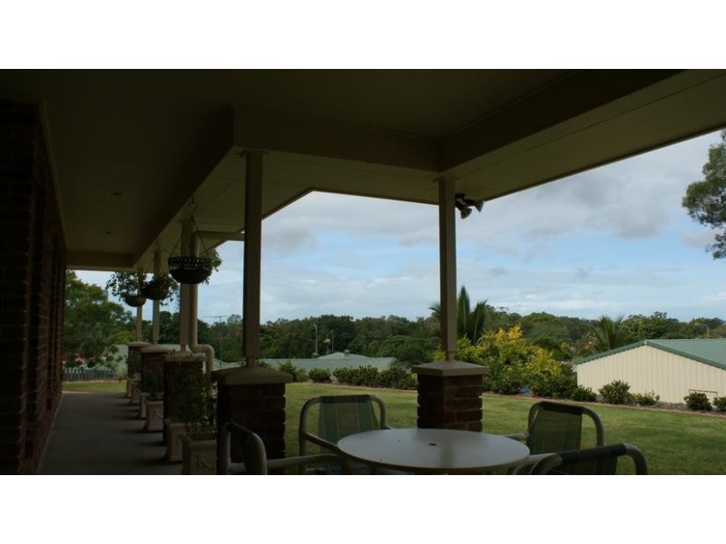 6 Mapley Court, Sarina QLD 4737