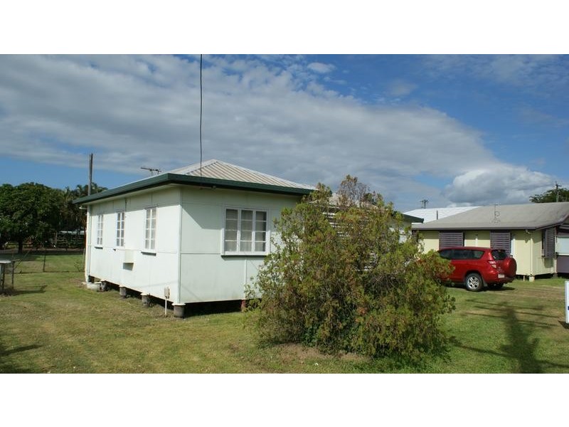 72 Broad Street, Sarina QLD 4737