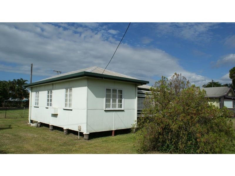 72 Broad Street, Sarina QLD 4737