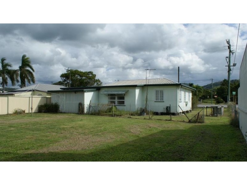 72 Broad Street, Sarina QLD 4737