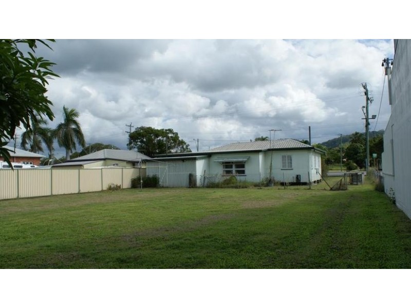 72 Broad Street, Sarina QLD 4737