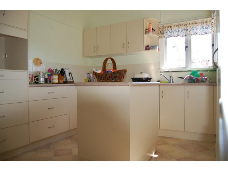 16 Brandon Street, Sarina QLD 4737