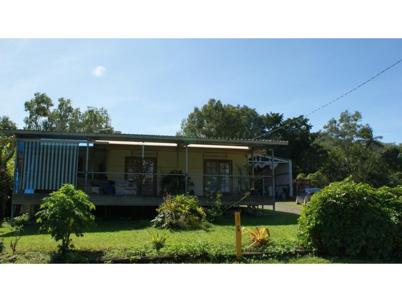 18 Maralyn Avenue, Grasstree Beach QLD 4740