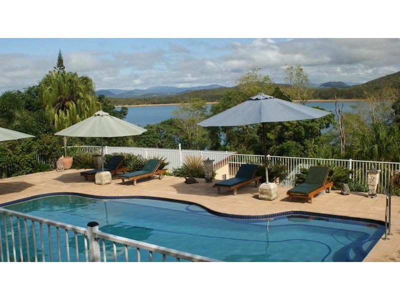 25 Captain Blackwood Drive, Sarina Beach QLD 4737