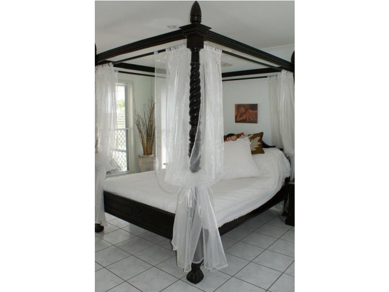 25 Captain Blackwood Drive, Sarina Beach QLD 4737