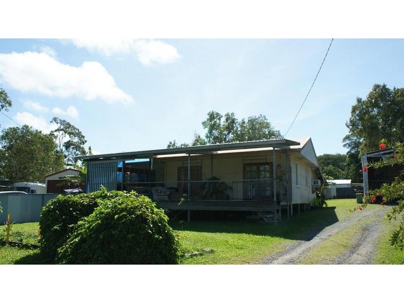 18 Maralyn Avenue, Grasstree Beach QLD 4740