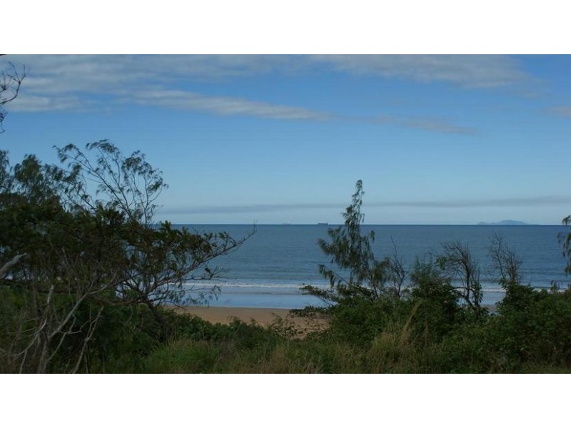 65 Rasmussen Avenue, Salonika Beach QLD 4740