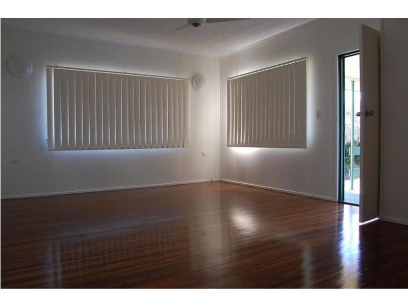 6 Ware Avenue, Sarina QLD 4737