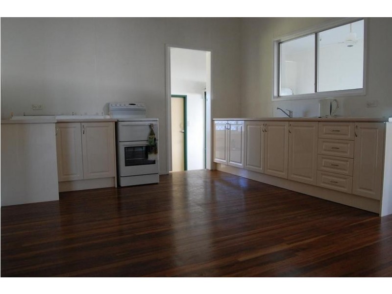 6 Ware Avenue, Sarina QLD 4737