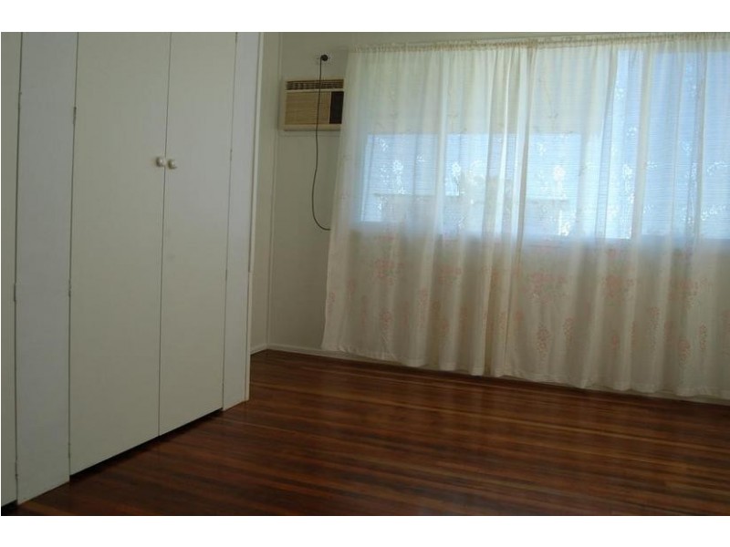 6 Ware Avenue, Sarina QLD 4737