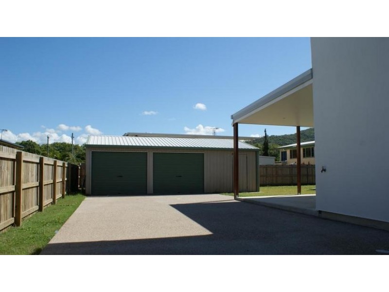 70 The Esplanade, Grasstree Beach QLD 4740