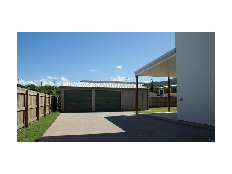 70 The Esplanade, Grasstree Beach QLD 4740